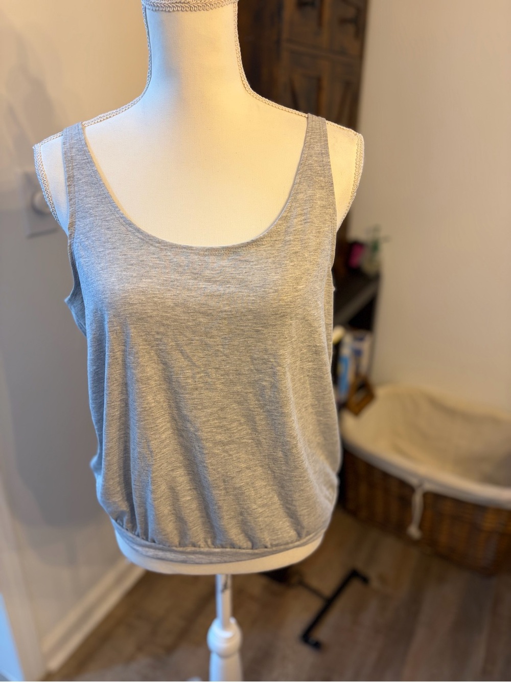 SHEIN Light Gray Scoop Neck Tank